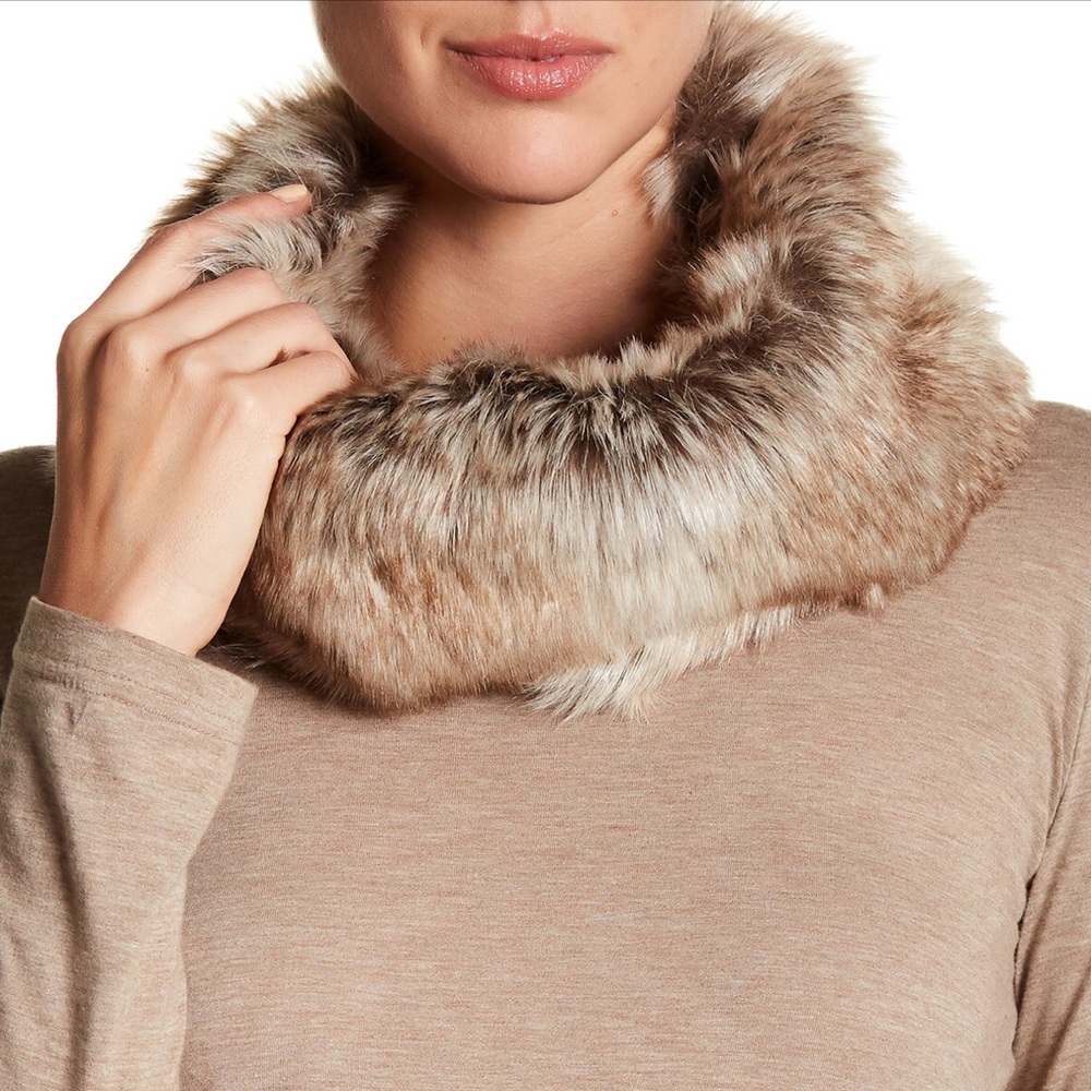 Michael Stars Vegan Fur Cowl - Picture 3 of 4